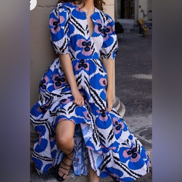 Anthropologie ikkat printed puff sleeve maxi dress. Size XS. Excellent condition - Picture 3 of 5